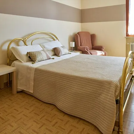 Cinzia'S Holiday Home Desenzano del Garda Exterior photo